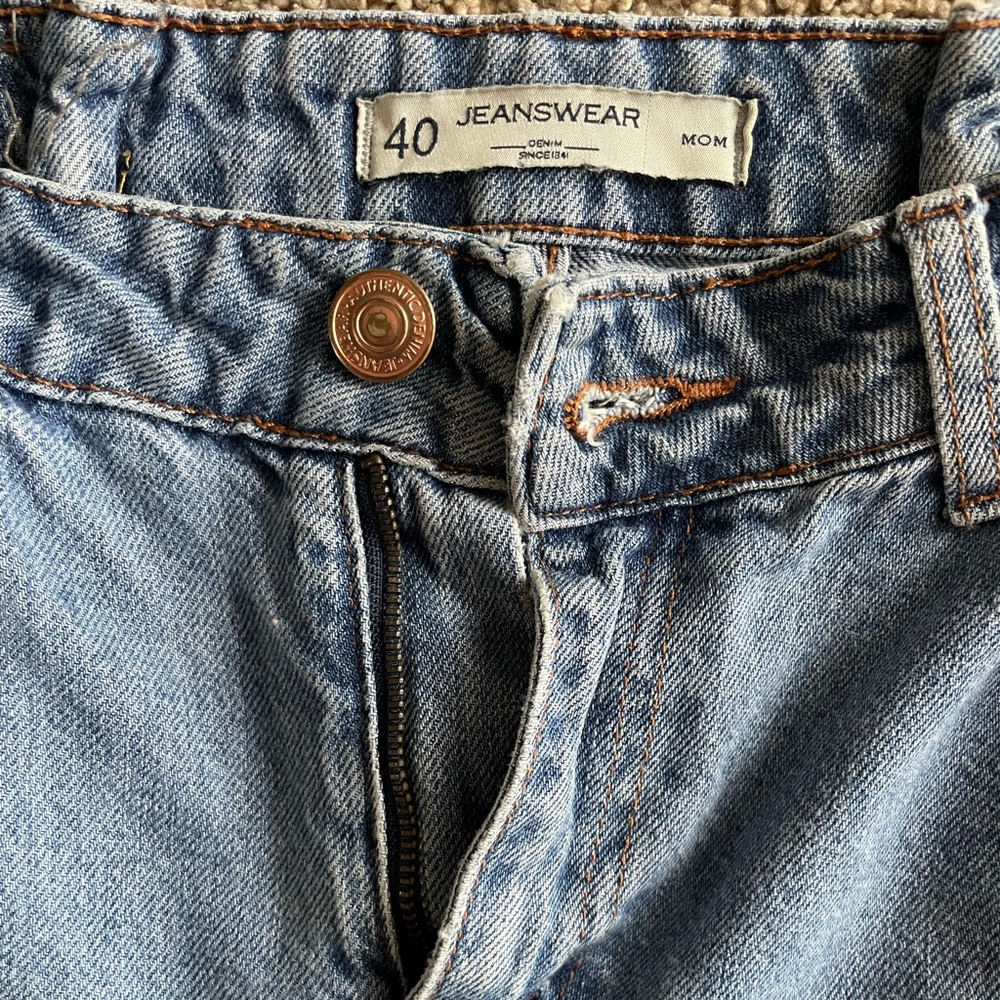 Mom Jeans - Picture 6 of 6